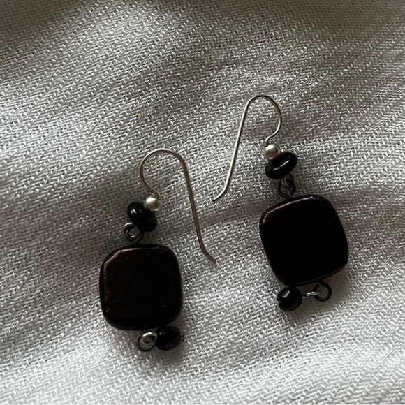 Multicolored box design dangle earring with swirl etch inside - Picture 2 of 3